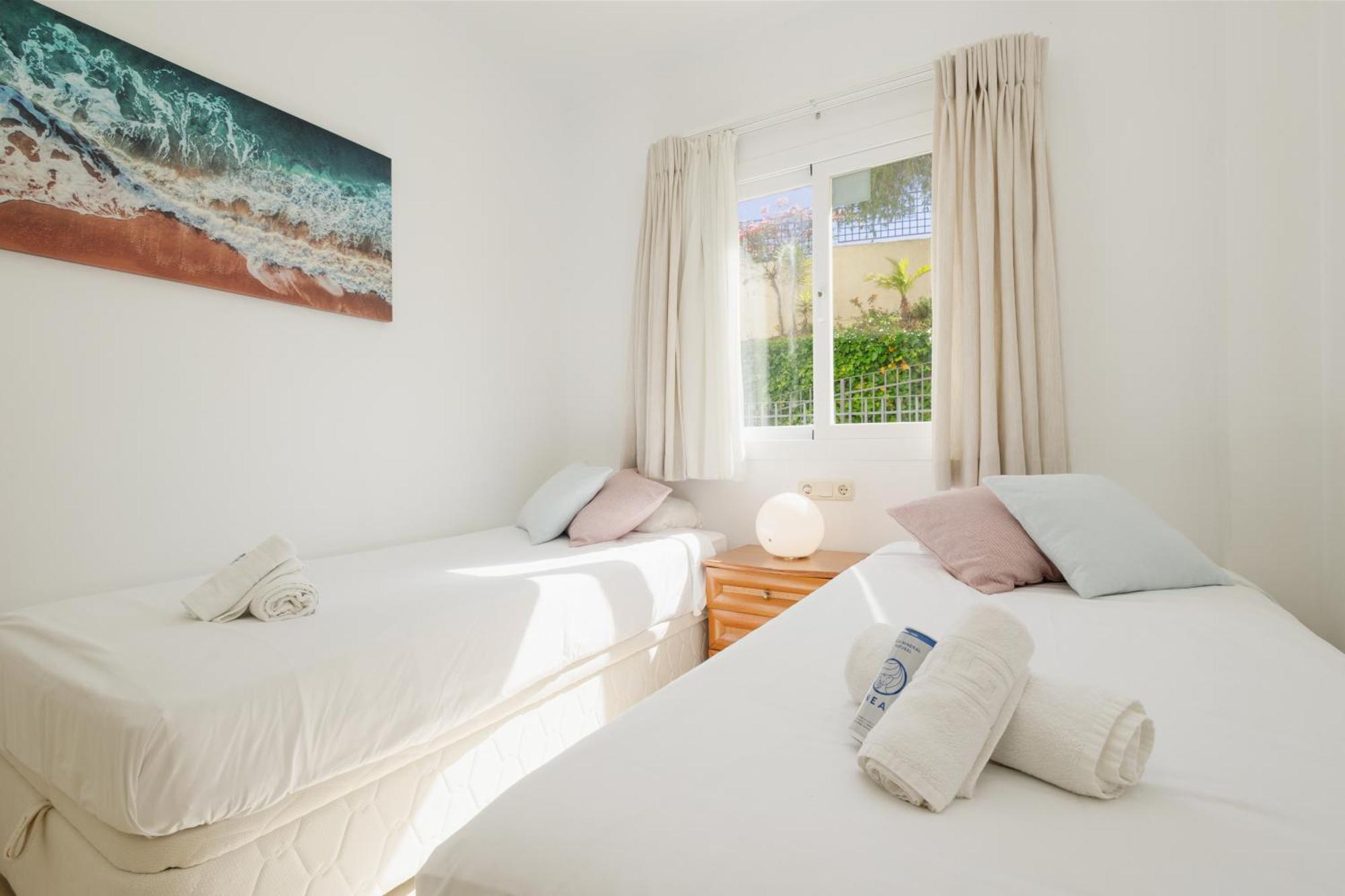 Apartment Apartment With Pool And Private Terrace With Sea Views In Elviria
