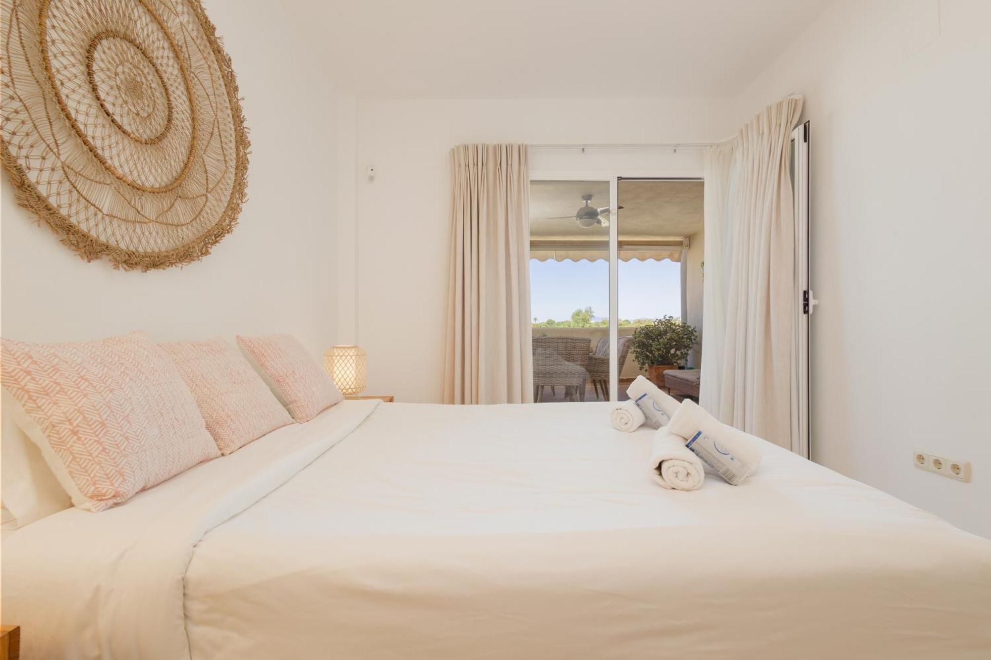 Apartment With Pool And Private Terrace With Sea Views In Elviria Apartment Marbella