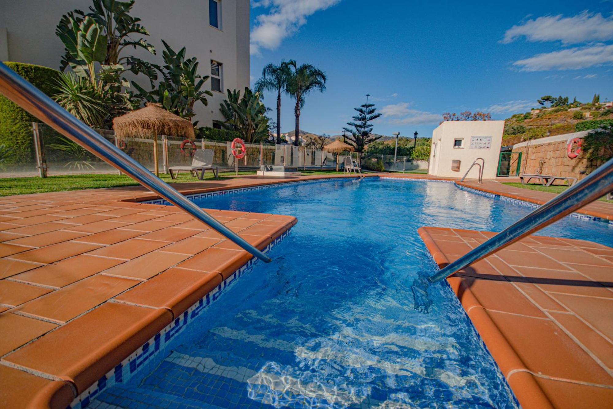 With Private Terrace, Just 10 Minutes By Car From Elviria Beach, Apartament