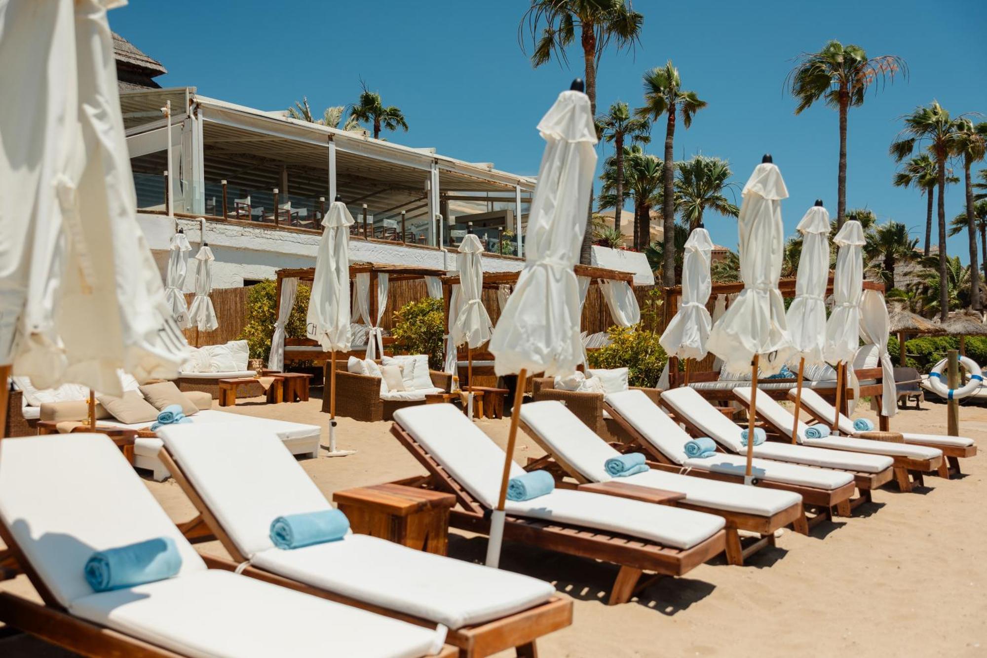 Apartment With Pool And Private Terrace With Sea Views In Elviria Apartemen Marbella
