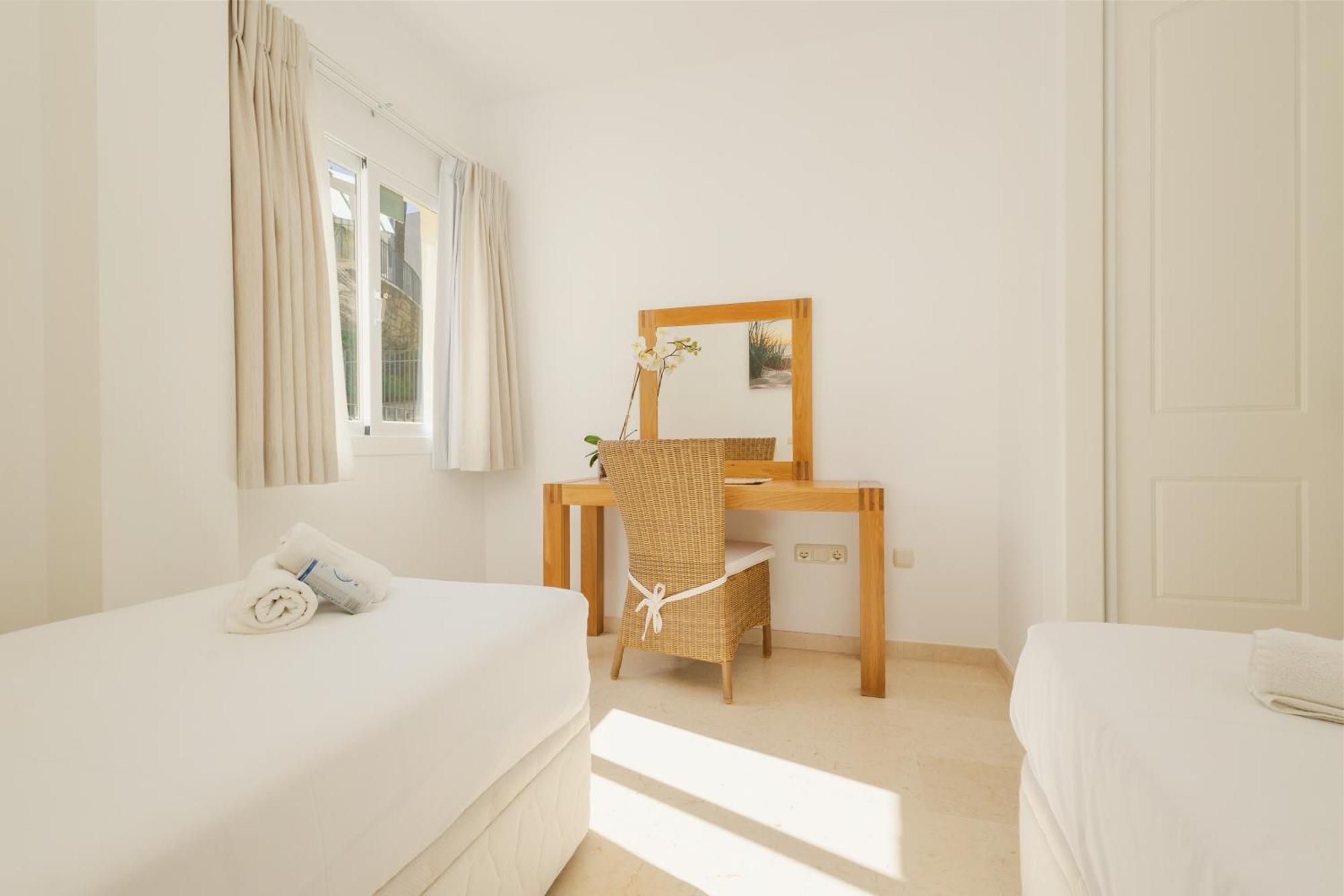 Apartemen Apartment With Pool And Private Terrace With Sea Views In Elviria